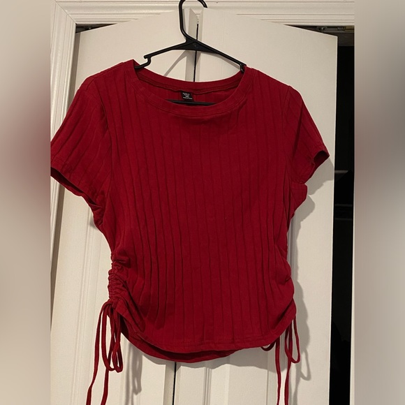 SHEIN curve tops - Picture 2 of 2